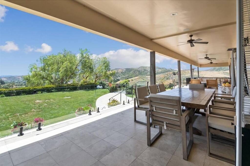 Rustic Elegance: 4Br/4Bth Retreat On 10 Acres Villa Castaic Exterior photo