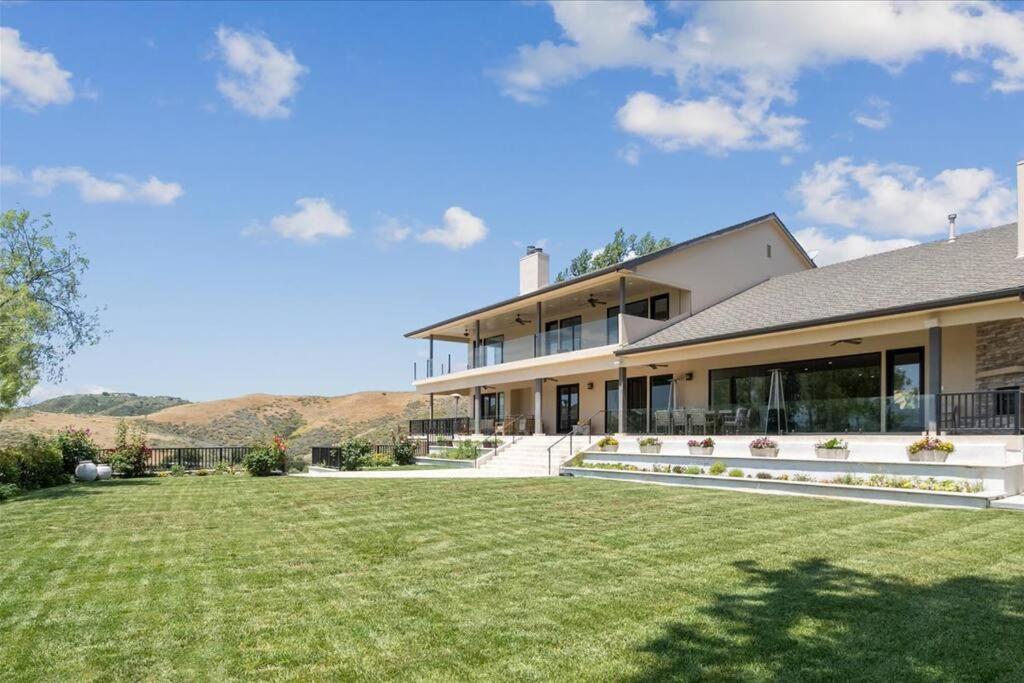 Rustic Elegance: 4Br/4Bth Retreat On 10 Acres Villa Castaic Exterior photo