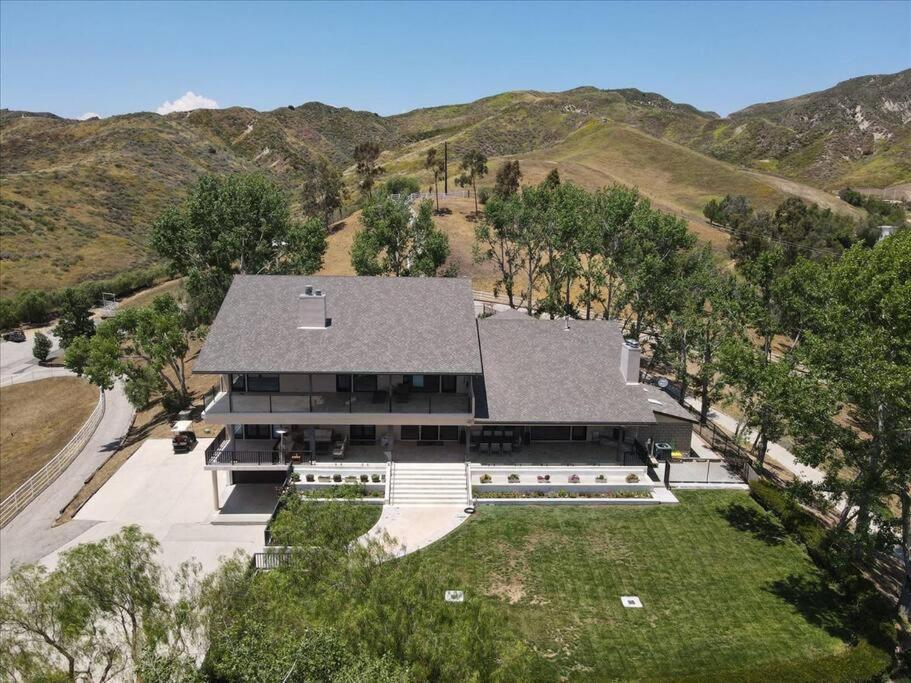 Rustic Elegance: 4Br/4Bth Retreat On 10 Acres Villa Castaic Exterior photo